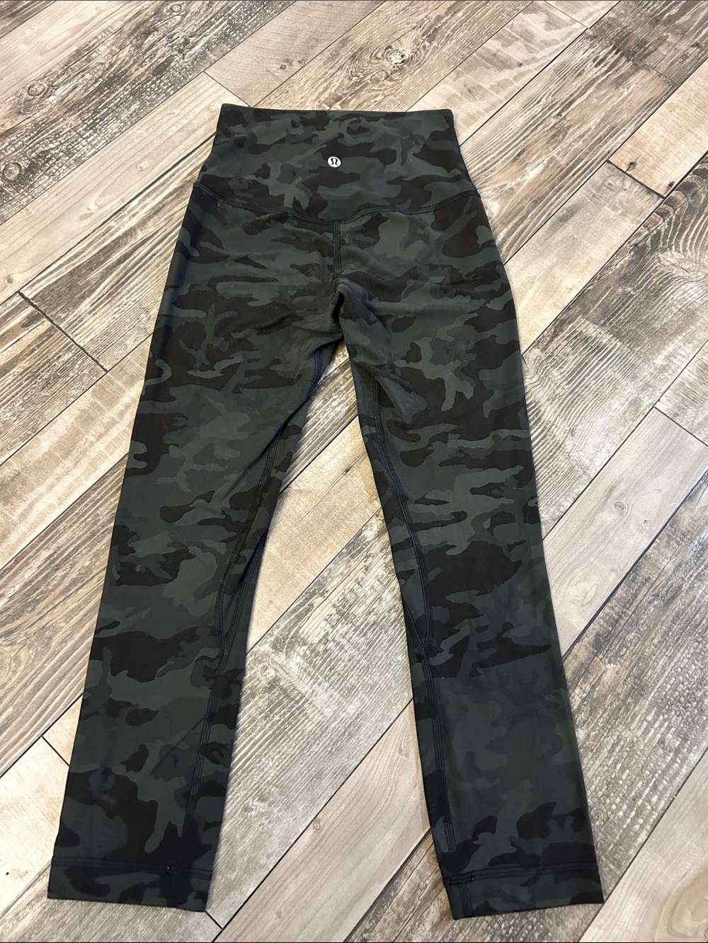 lululemon athletica align crop 21”